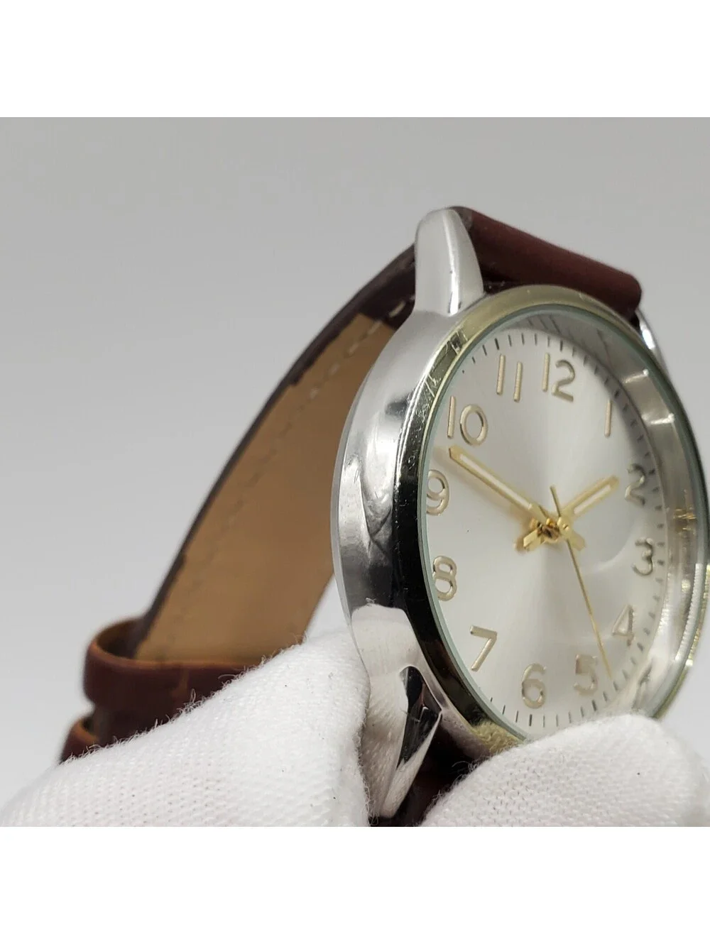 Unbranded Quartz Womens Watch 33mm Silver Tone Brown Leather Band New Battery